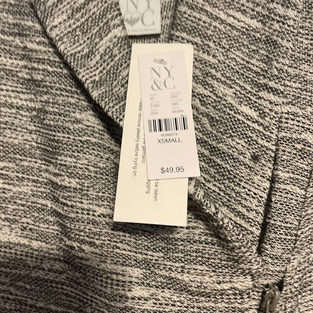 NWT New York & Company asymmetrical zipper sleeveless sweater vest size XS - Picture 3 of 9